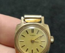 Timex Women's Vintage Gold Tone Self Winding Designer Watch