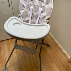 Child feeding chair