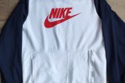 Nike jumper  size M