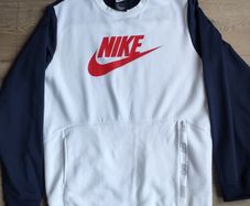 Nike jumper  size M