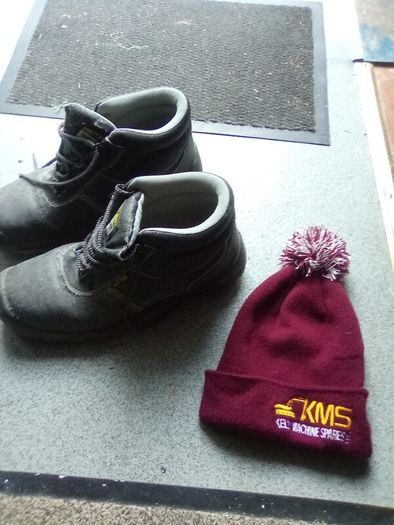 Size. 12. Work. Boots. And. Hat