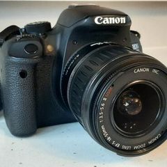 Canon EOS 700D DSLR Bundle + Lens - Boxed & Perfect Condition