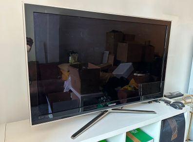 tele