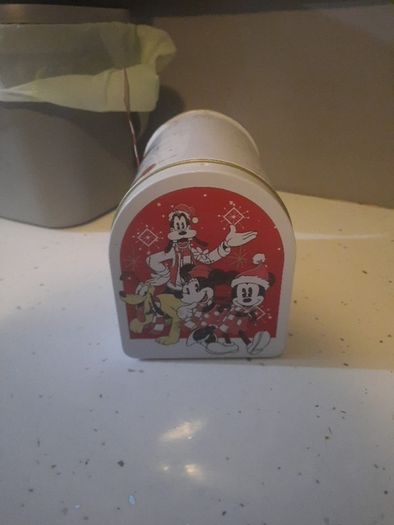 disney mickey and minnie mailbox style tin box