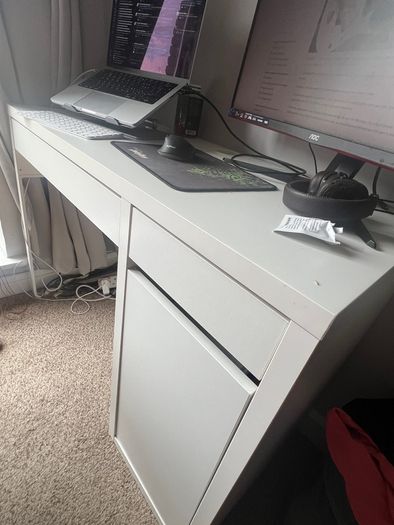 Work Desk