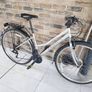 ladies city bike( can deliver) Image 3