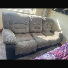 3 seater recliner couch