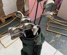 set golf clubs
