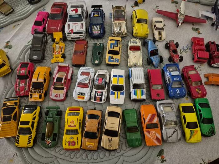 large Vintage Diecast Toy Collection Matchbox, Corgi, Batman & More
