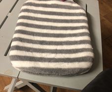 Hot water bottle