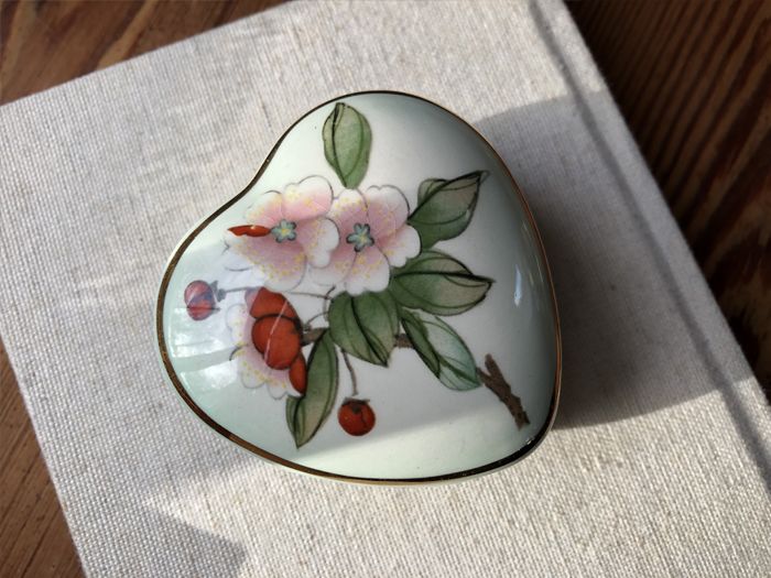 Vintage Trinket Box - Royal Worcester Palissy Heart Shaped Box