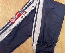 Adidas - Tracksuit bottoms - Size Medium - Buttons