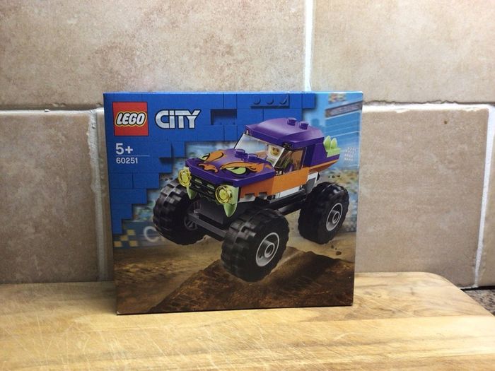 Lego set no 60251 brand new
