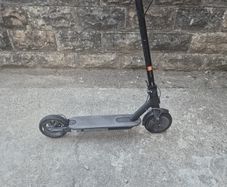 E scooter / battery scooter