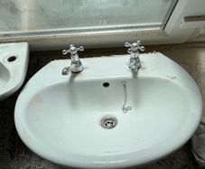 Bathroom sink