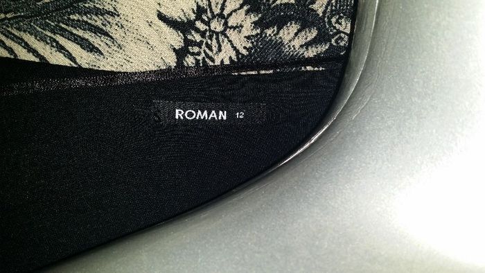 Unusual Roman Cardigan Perfect condition size UK12 EUR40 Postage included