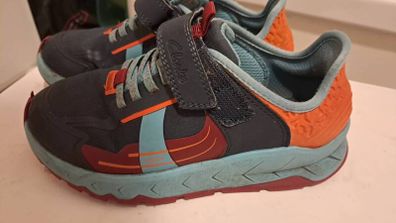 Clarks runners