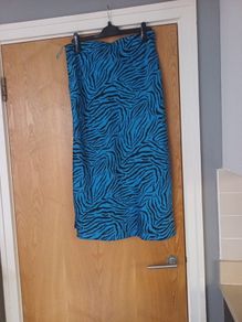 Dunnes  Stores A-Line  Animal  Print  Skirt.  Size 44 - 14-16.  New.
