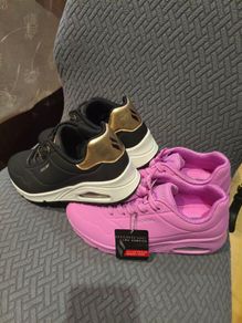 Sketchers womens size 5