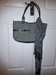 Herringbone bag+matching scarf, vgc