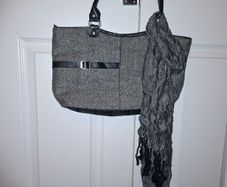 Herringbone bag+matching scarf, vgc