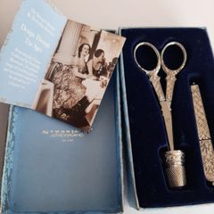 New vintage newbridge sewing kit