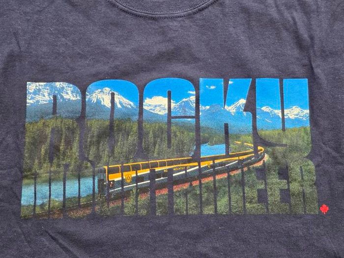 Rocky Mountaineer Rockies Men's Train T-Shirt Size XL