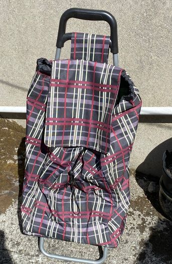 Shopping trolley