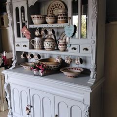solid kitchen dresser delivery arranged