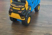 Hot Wheels Monster Trucks 1:64 Monster Mover Transporter with 3 Die-Cast Cars