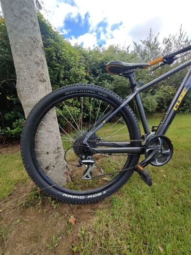cube aim race mountain bike