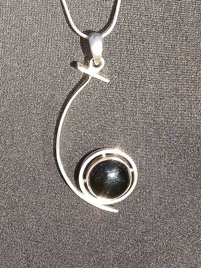 Stunning Sterling Silver Polished Agate Geometric Pendant set