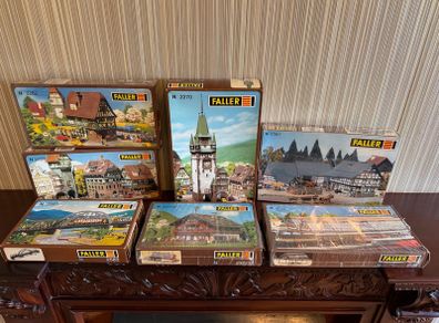 Faller - Model Buildings. Bundle. German. Most are still sealed. All are complete and never assembled