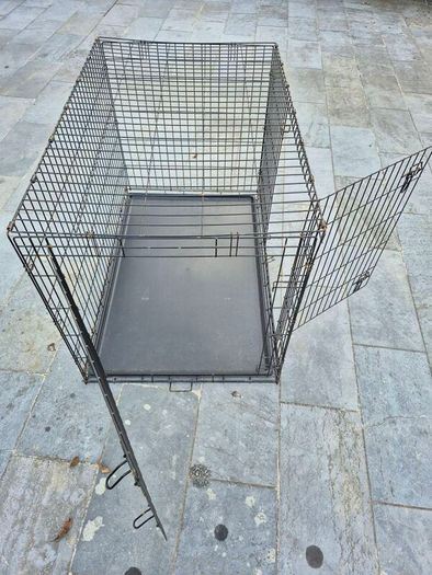 Dog crate