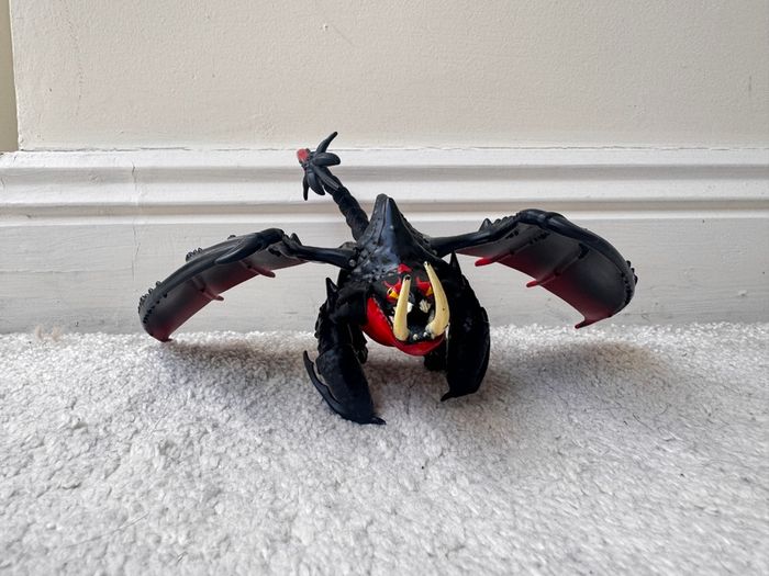 2018 How to Train Your Dragon 3 Hidden World Deathgripper Action Figure approx. 19 cm. Used Please see photos