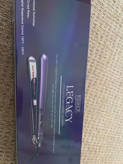 VODUZ hair straightener