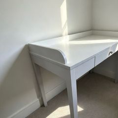 Make up Table & Chair