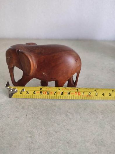 Small wooden elephant figurine, stylised elephant ornament with beautiful grain. Carved elephant collectible