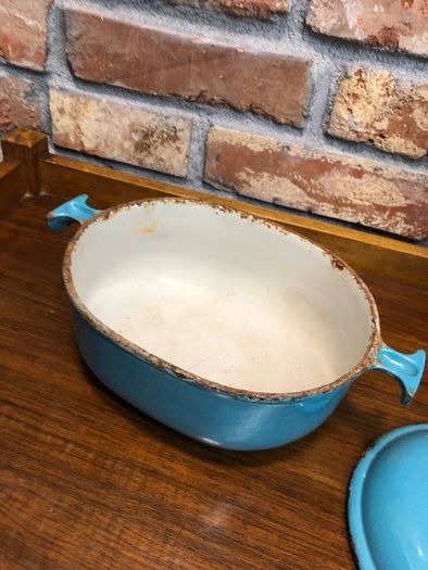vintage cast iron pot