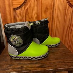 Crocs Snow Boot Size UK 13 Junior
