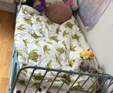 Extendable kids bed