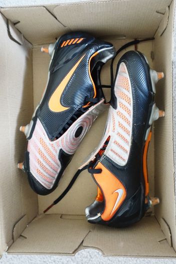 Football Boots Nike Total 90 Laser II Black/Orange (2008) Size 7.5UK SG