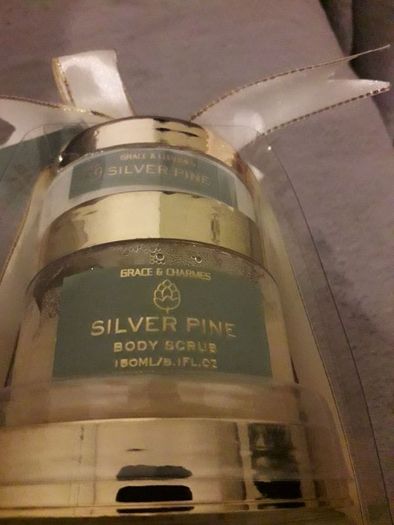 Bath Set includes: (1) Crystal, (2) Scrub & (3) Body Cream ALL for Only 10.00euro .. Price Dropped