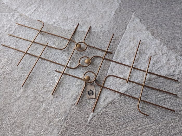 BePureHome "Symphony" Minimalist Metal Wall Art (Antique Brass)