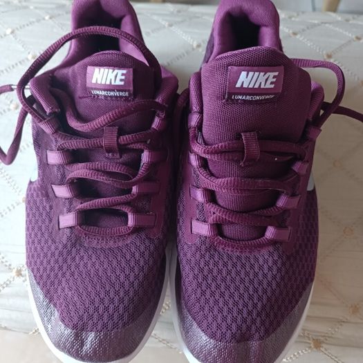 Nike trainers shoes 5.5 in UK 38.5 eur in purple colour As new!!!