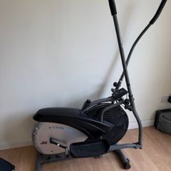 Cross Trainer / Elliptical trainer
