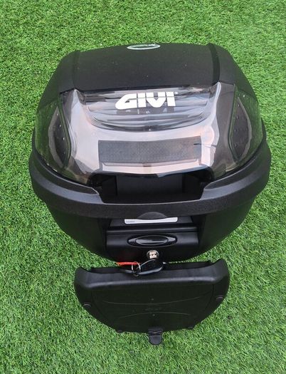 Givi top case