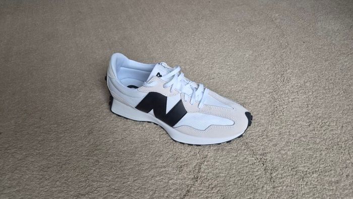 New Balance 327 Trainers Size 11 Perfect worn twice