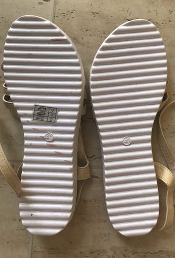 Sandals new size 7