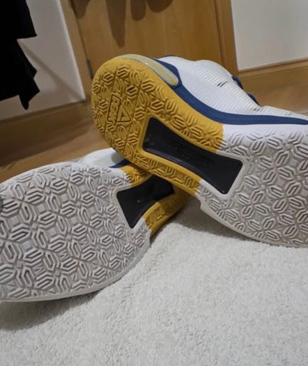 Peak basketball trainers - size US 10 / EU 44 / UK 9